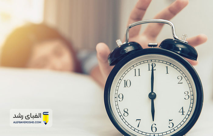 فشار دادن دکمه Snooze