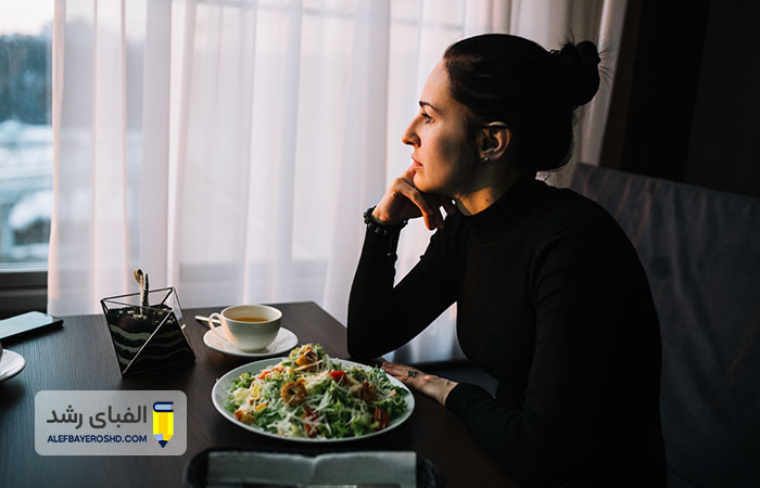 فکر نکردن هنگام غذاخوردن برای غذا خوردن آگاهانه